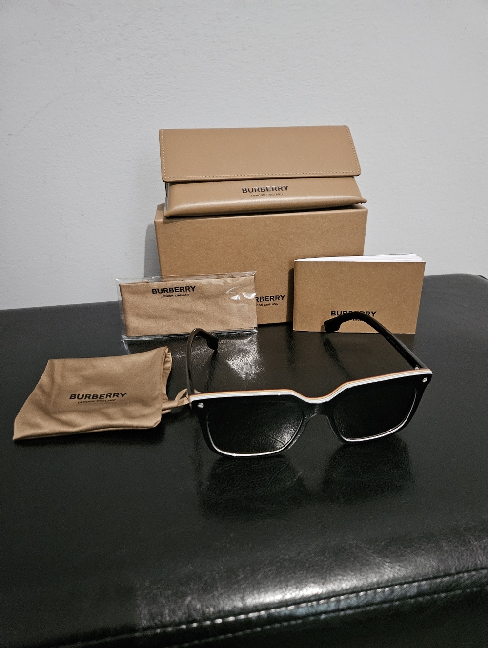 NWT: Burberry Black Sunglasses - Picture 7 of 9